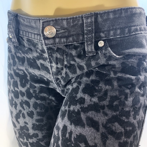 EXPRESS - Picture 2 of 16